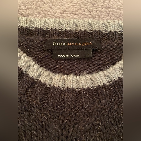 BCBGMaxAzria sweater - Picture 5 of 10